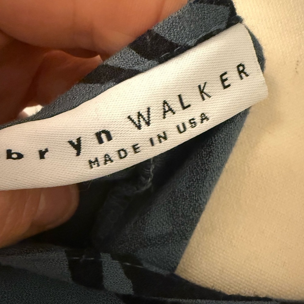 Bryn Walker Wonens bluish gray and black Abstract Patterned top oversized XS - Picture 4 of 7